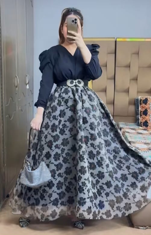 Stone Belt Organza Skirt